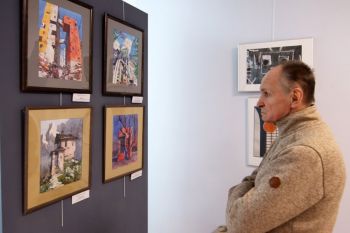 Городская среда в рамках: обучение через выставку